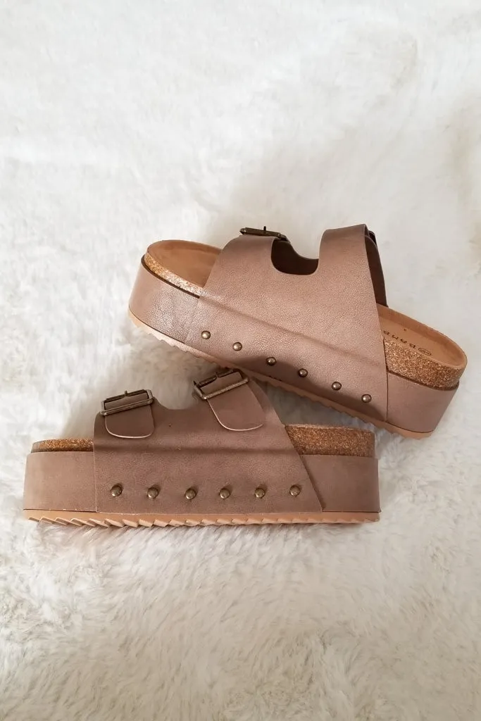 Abbie Platform Sandal - Taupe