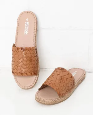 CHRISSY // Woven espadrille slides // Tan