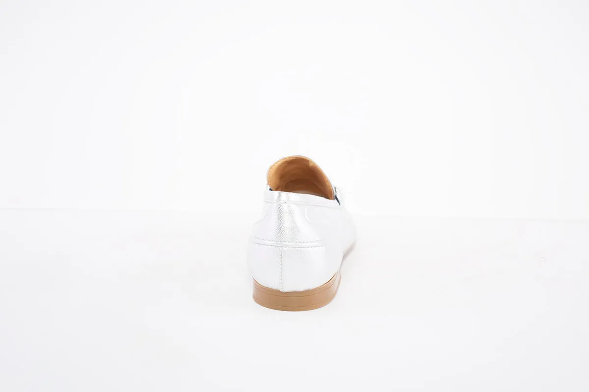 MARIA JAEN - 4026 LOW HEEL SLIP-ON SHOE - SILVER LEATHER