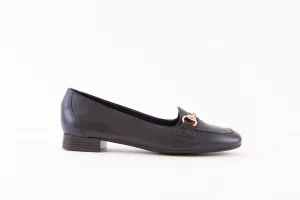 MARIA JAEN - 6020 FLAT LOAFER WITH GOLD CHAIN DETAIL - NAVY LEATHER