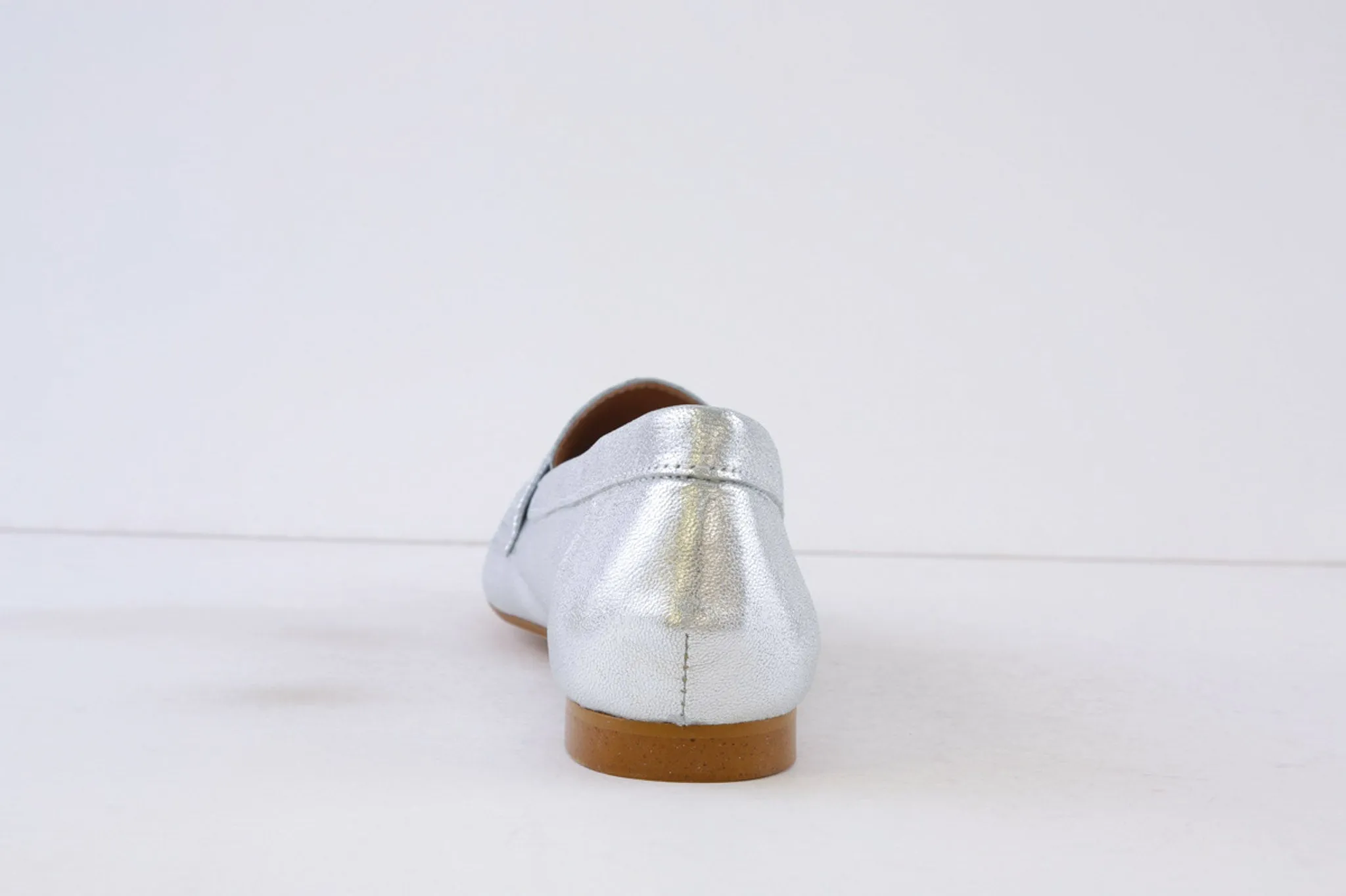 MARIA JAEN - 7X FLAT LOAFER - SILVER LEATHER