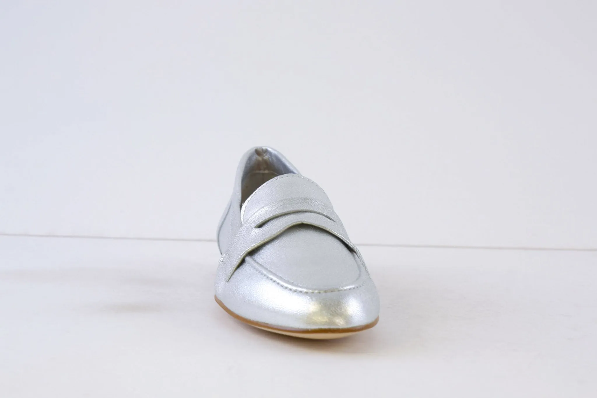 MARIA JAEN - 7X FLAT LOAFER - SILVER LEATHER