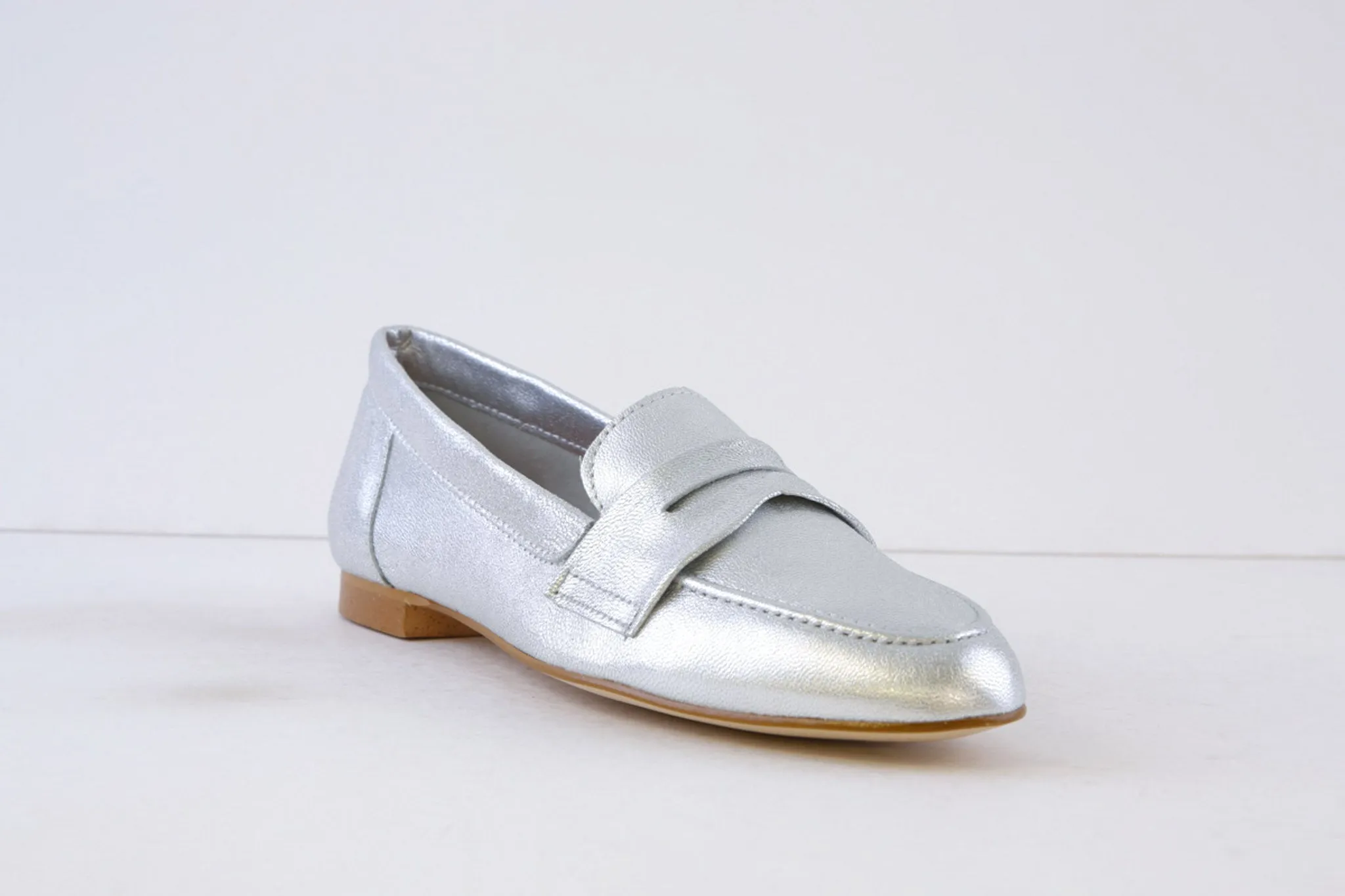 MARIA JAEN - 7X FLAT LOAFER - SILVER LEATHER