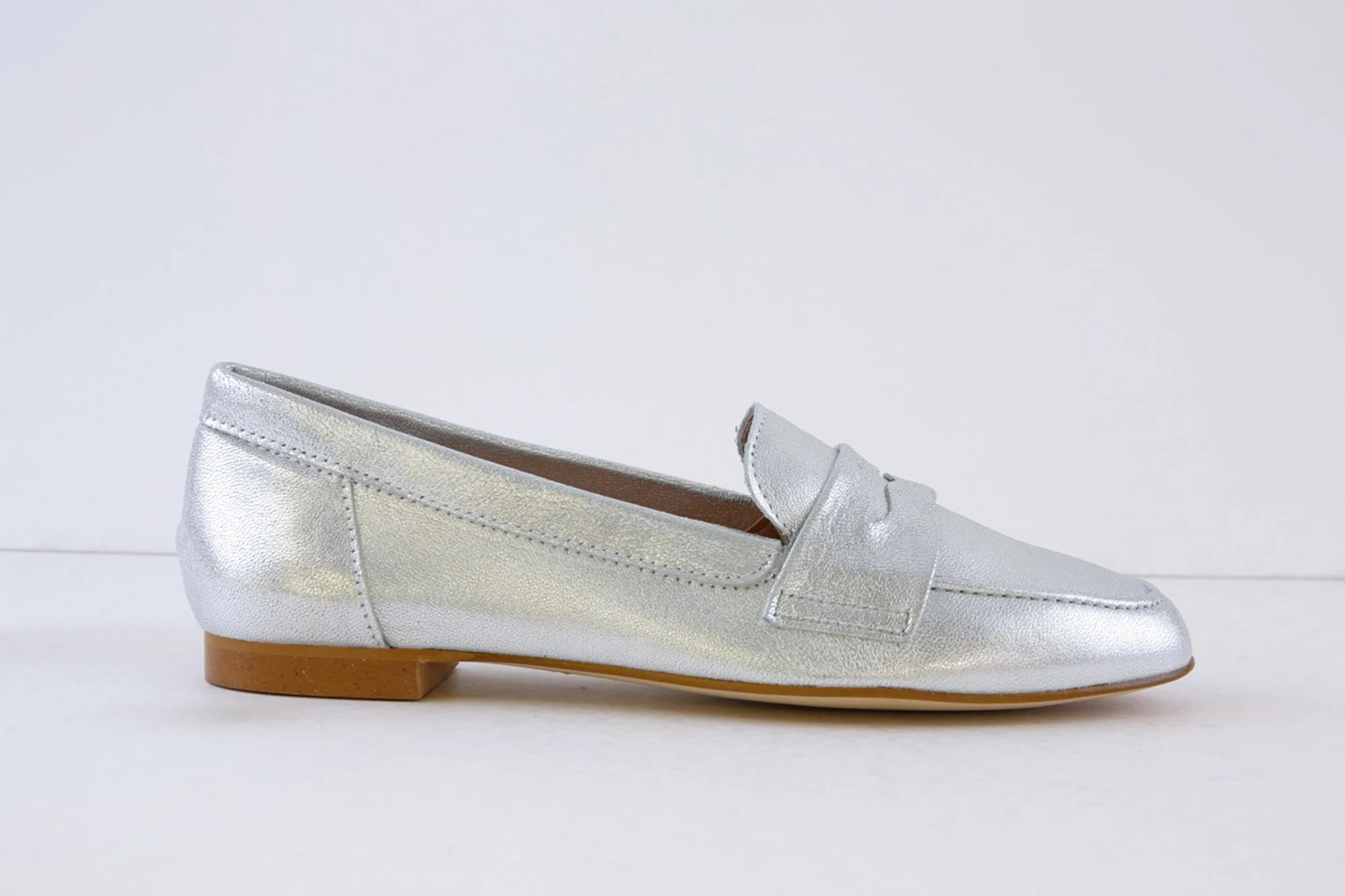 MARIA JAEN - 7X FLAT LOAFER - SILVER LEATHER