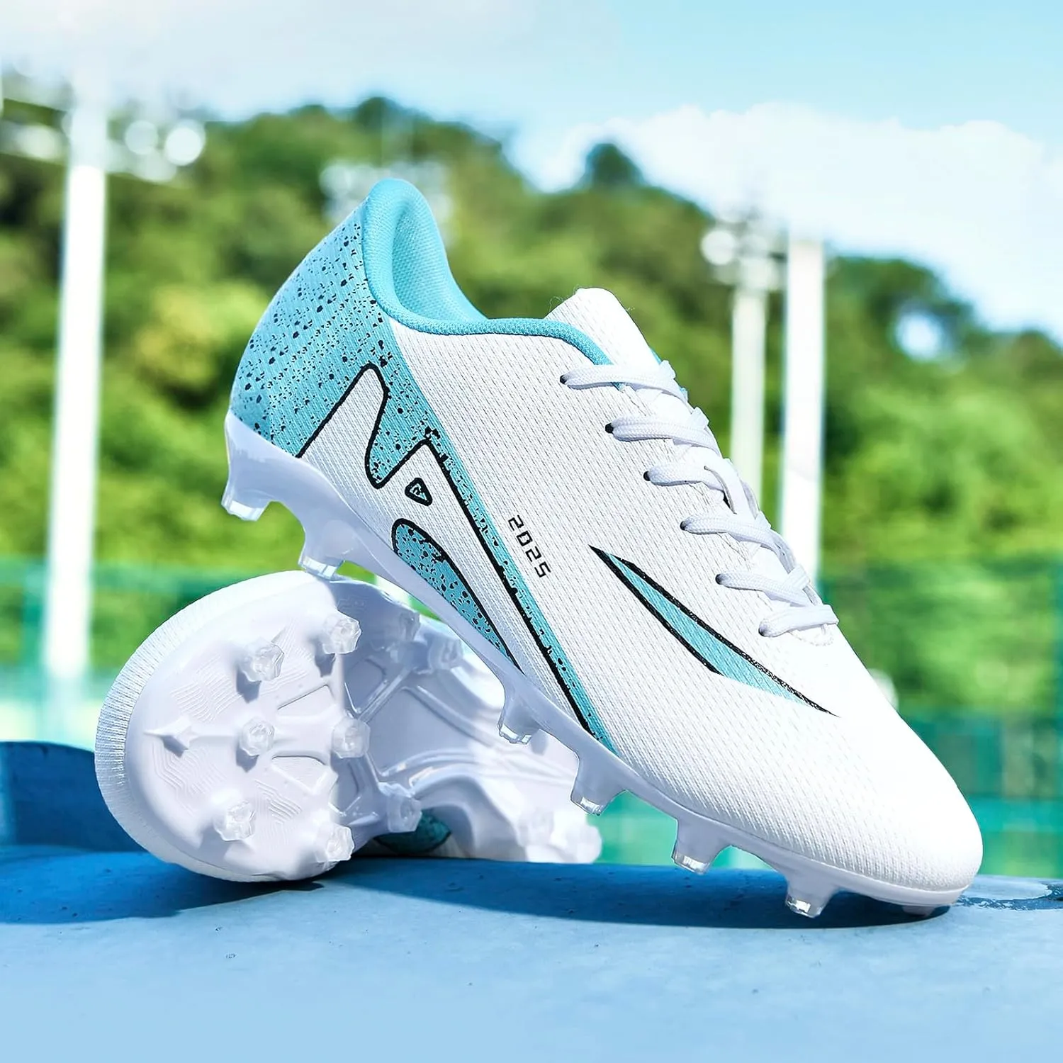 Men's Soccer Shoes Football Cleats High-Tops Lace-Up Non-Slip Spikes Indoor Outdoor Sports Athletic Baseball Lacrosse Sneaker