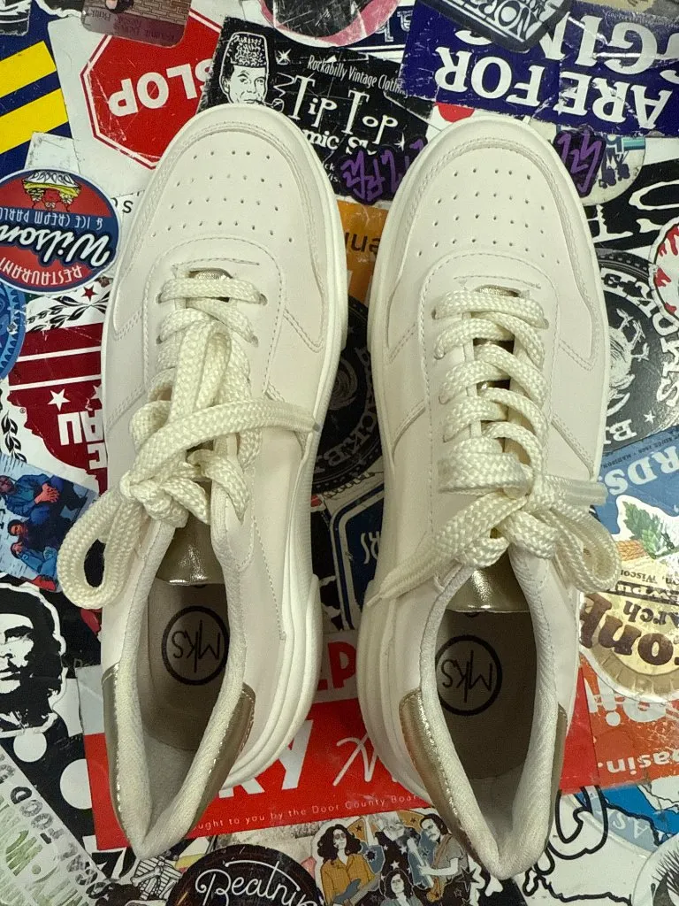 NIB MAKERS ARIA 21 SNEAKER (org$77)