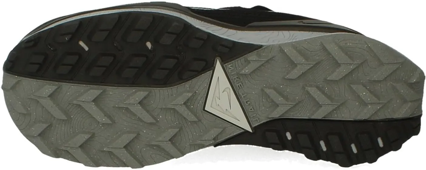 NIKE Women's Sneaker