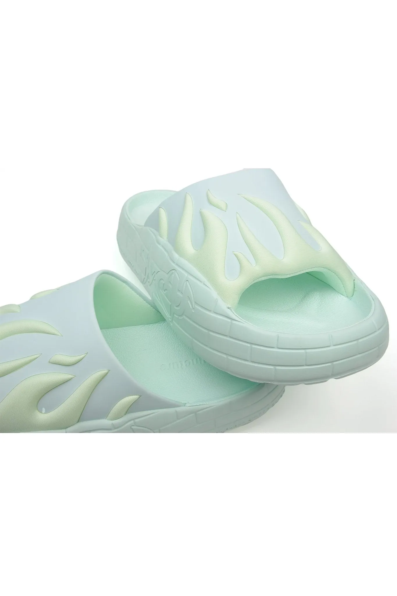 NYU SLIDE CELESTIAL GREEN