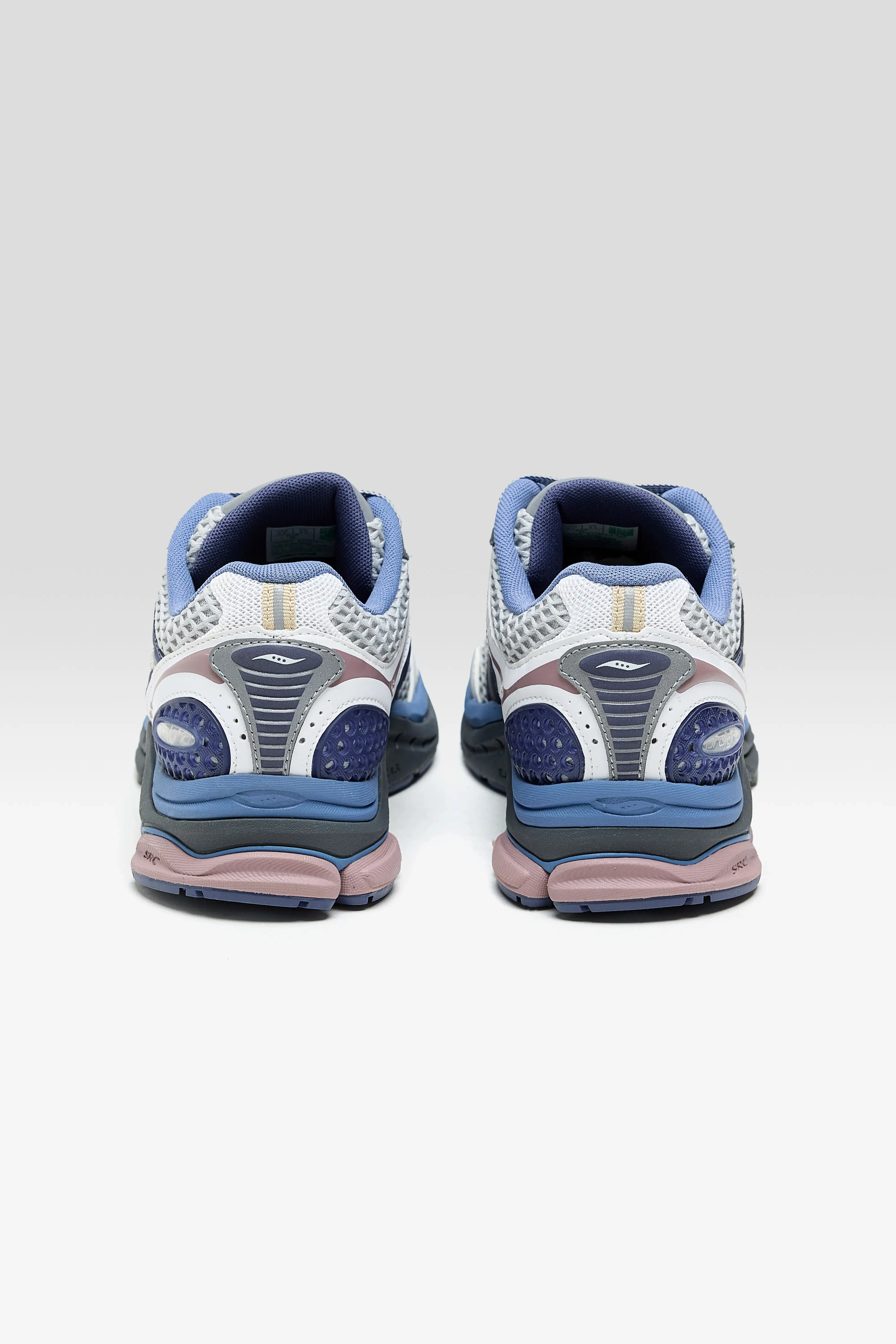 ProGrid Triumph 4 for Women  (251 / W / BLUE)