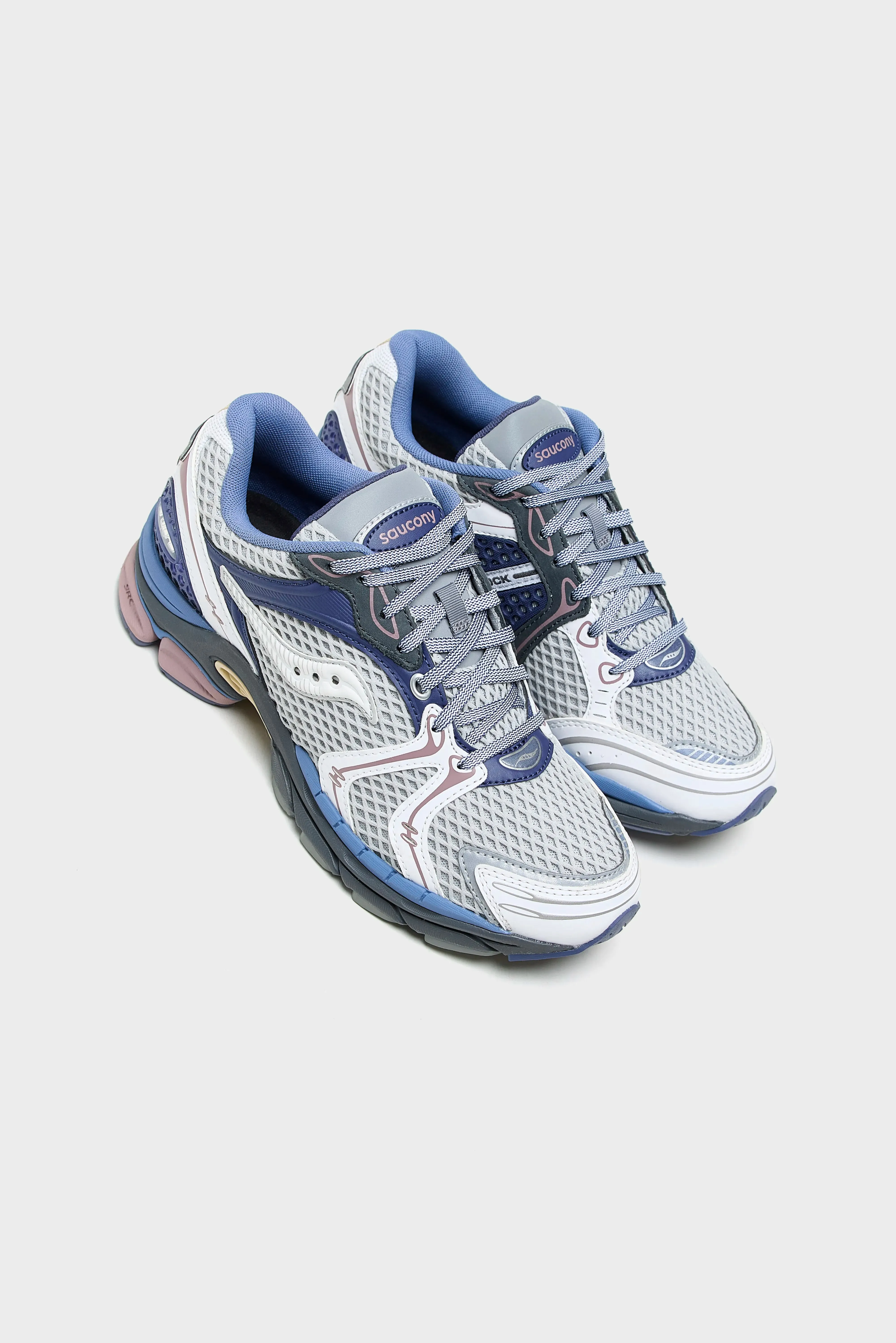 ProGrid Triumph 4 for Women  (251 / W / BLUE)