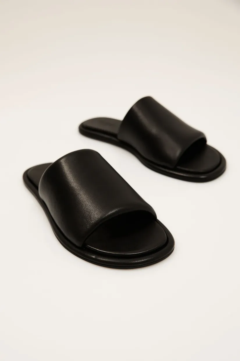 St. Agni Everyday Slippers - Black