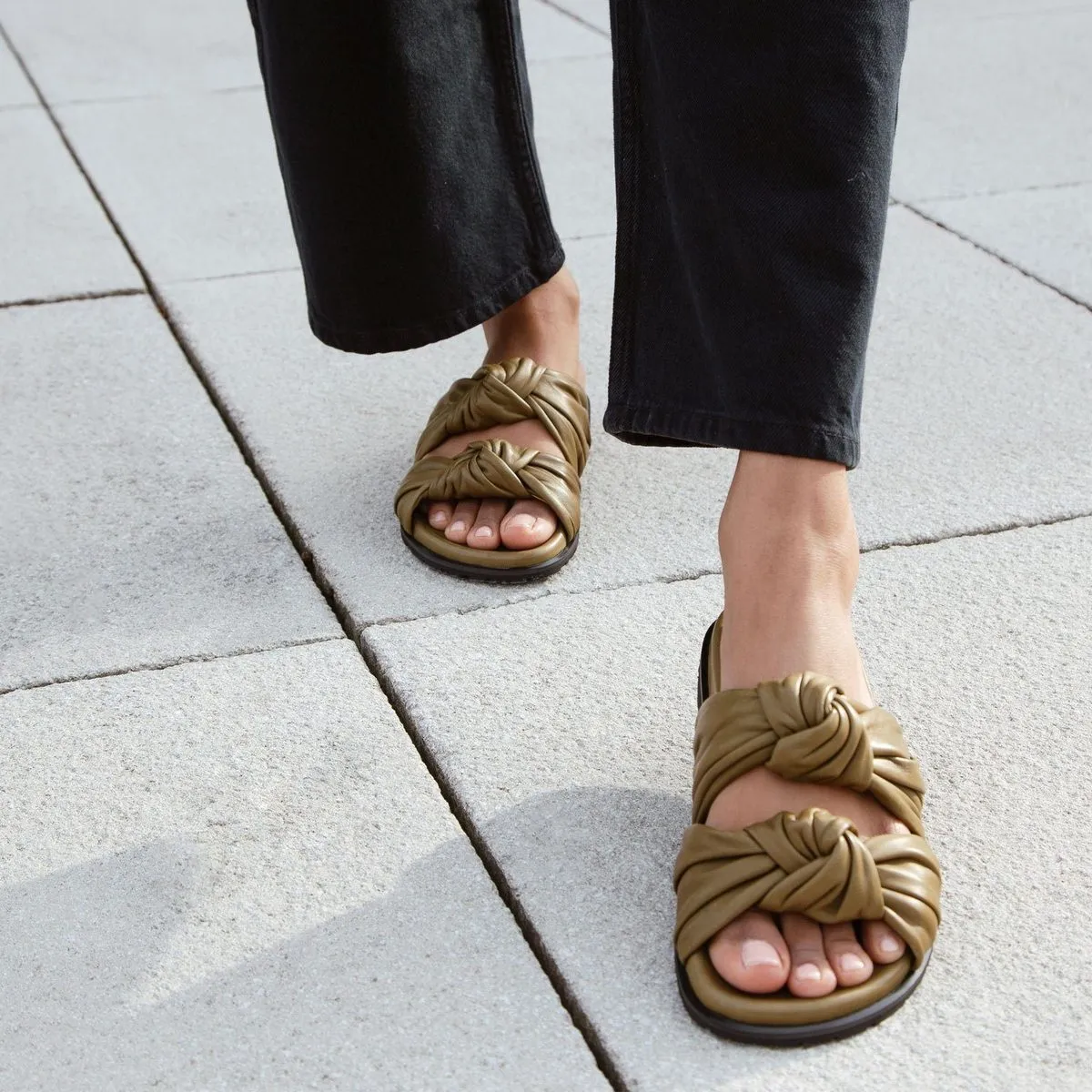 Tye Slide, Olive