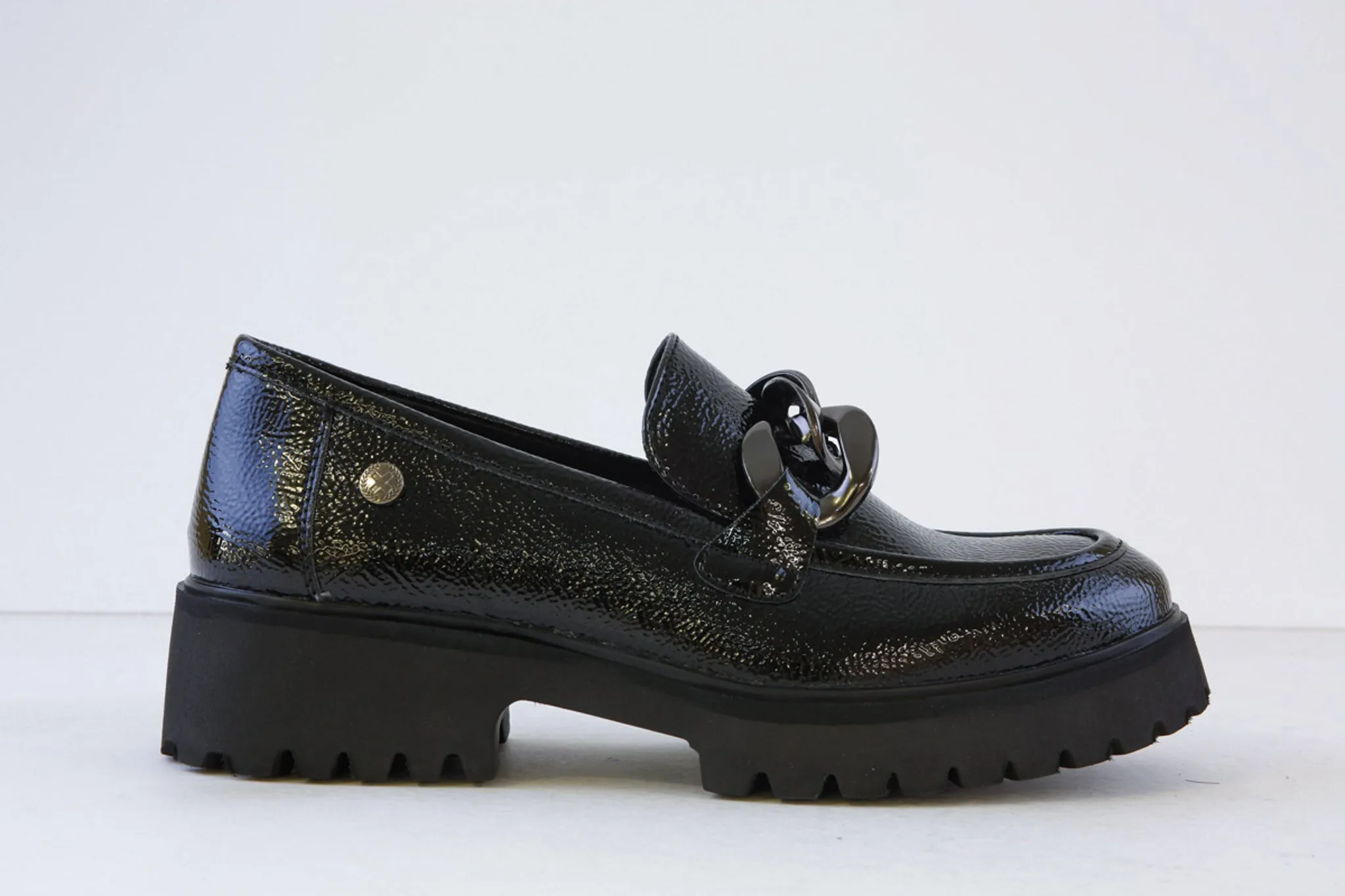 XTI - 143205 CHUNKY LOAFER - BLACK PATENT