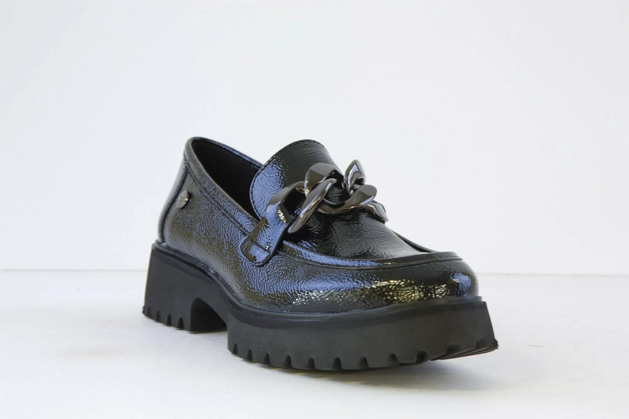XTI - 143205 CHUNKY LOAFER - BLACK PATENT